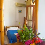 Yvonni Appartement *