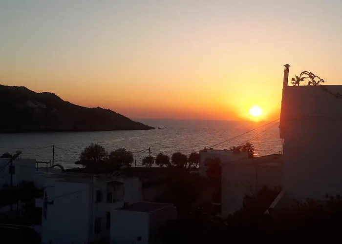 Yvonni Апартаменты Скала