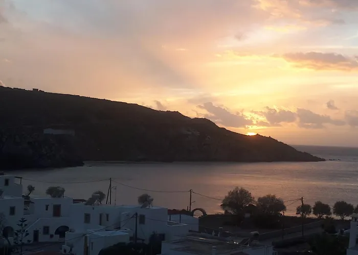 Yvonni Апартаменты Скала