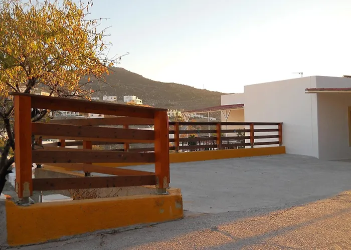 Апартаменты Yvonni Скала